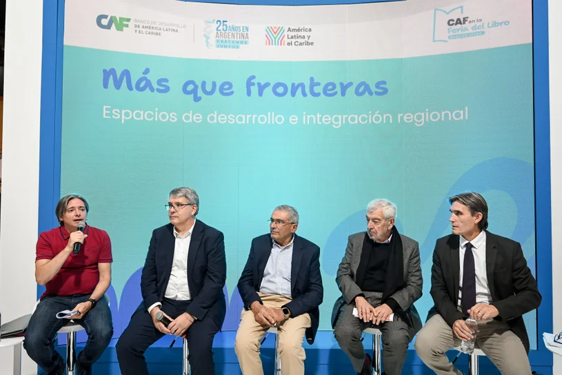 Más Que Fronteras