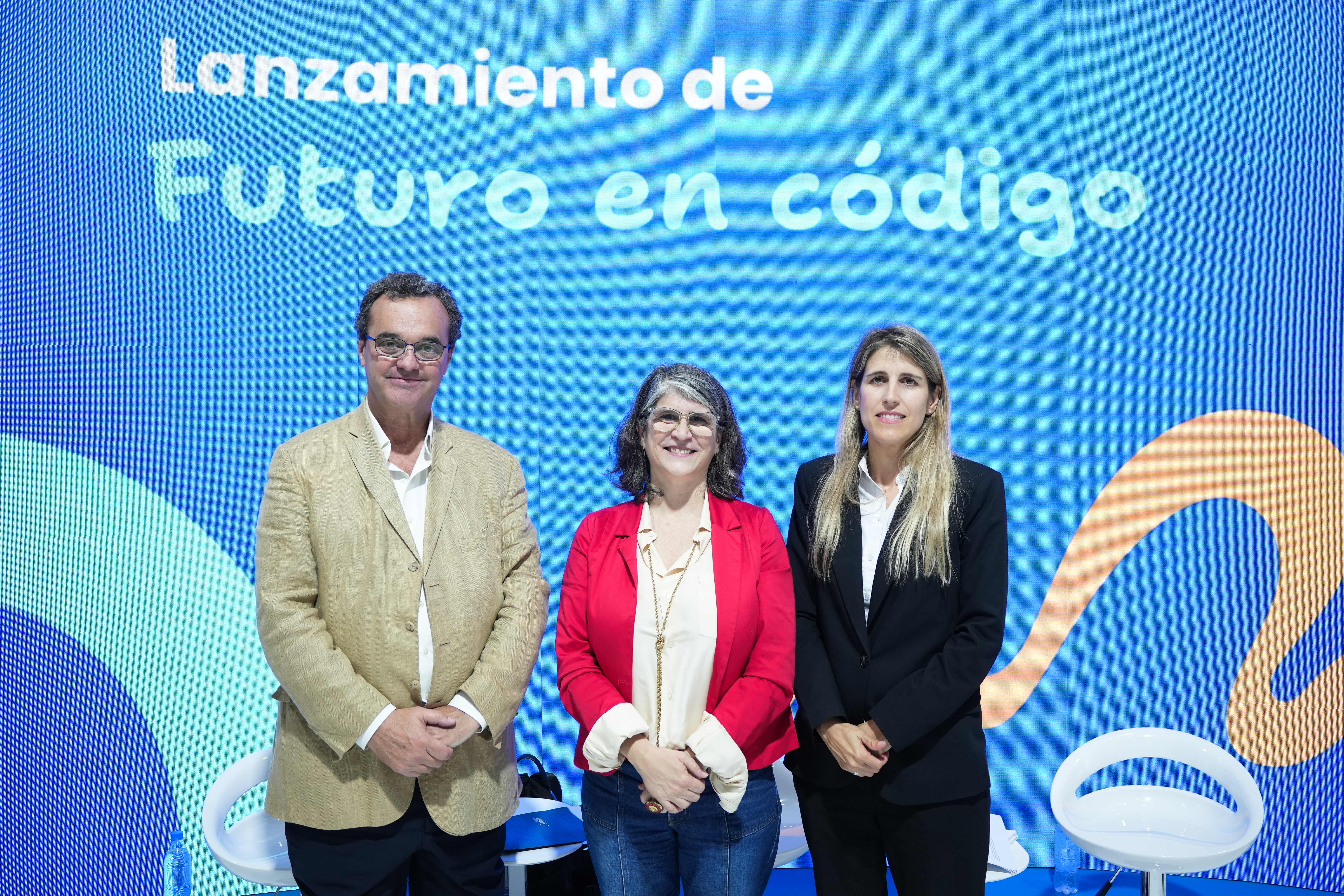 Educación digital y desarrollo: CAF presentó “Futuro en Código” con foco en habilidades del siglo XXI