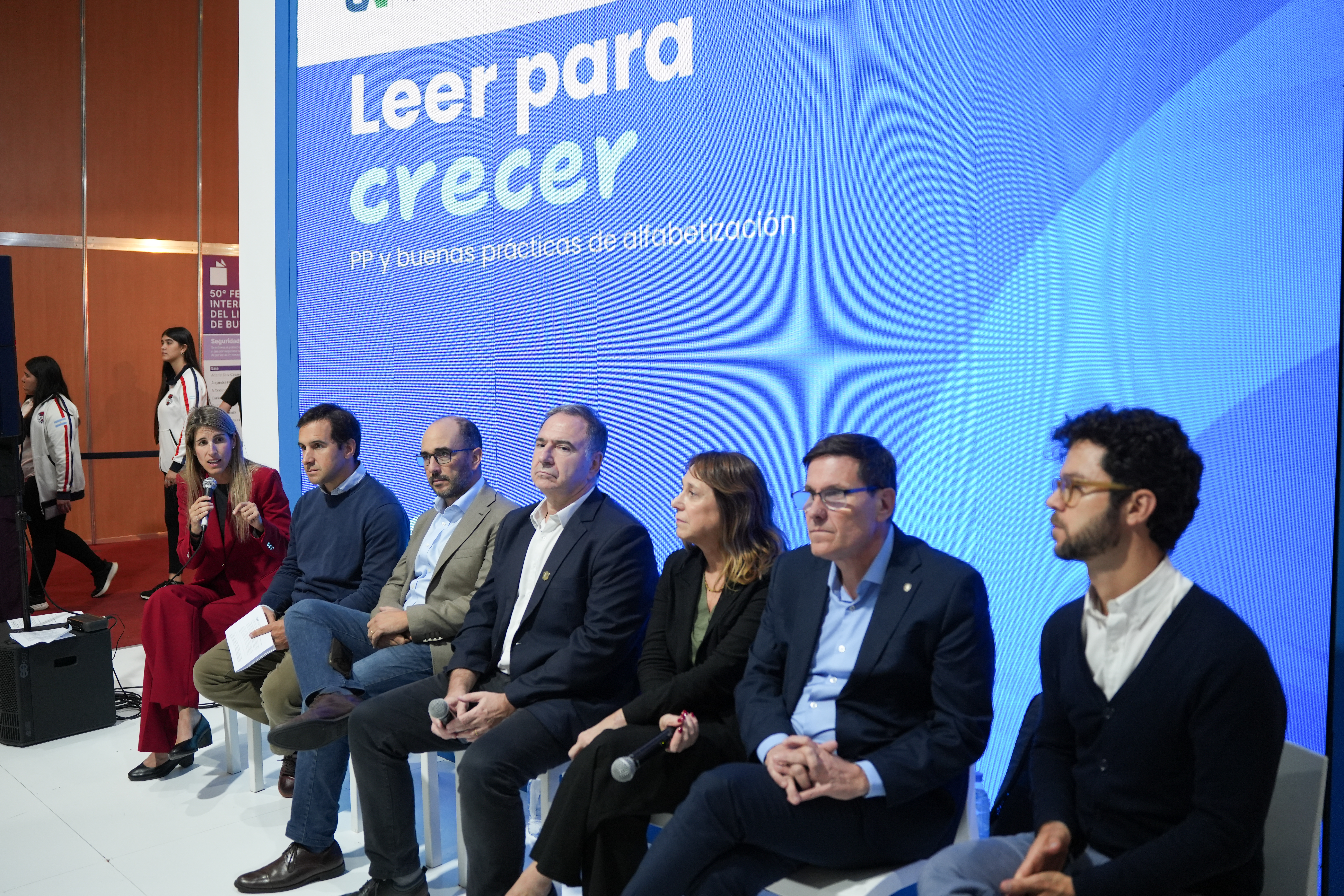 Leer para crecer: políticas públicas y buenas prácticas para la alfabetización en la región